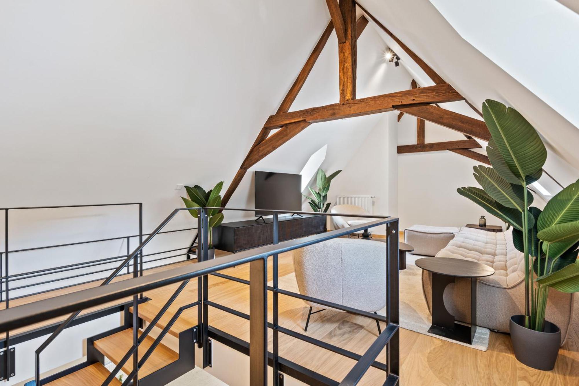 Modern In Clausen With Wifi, Kitchen & Workspace Luxemburg
